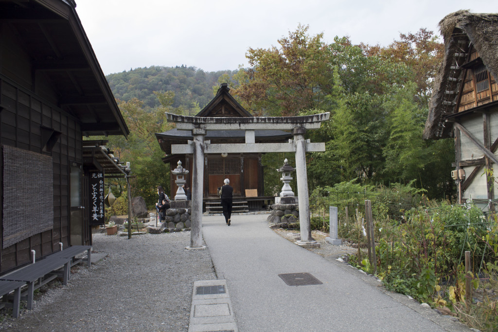 shrine in Ogimachi