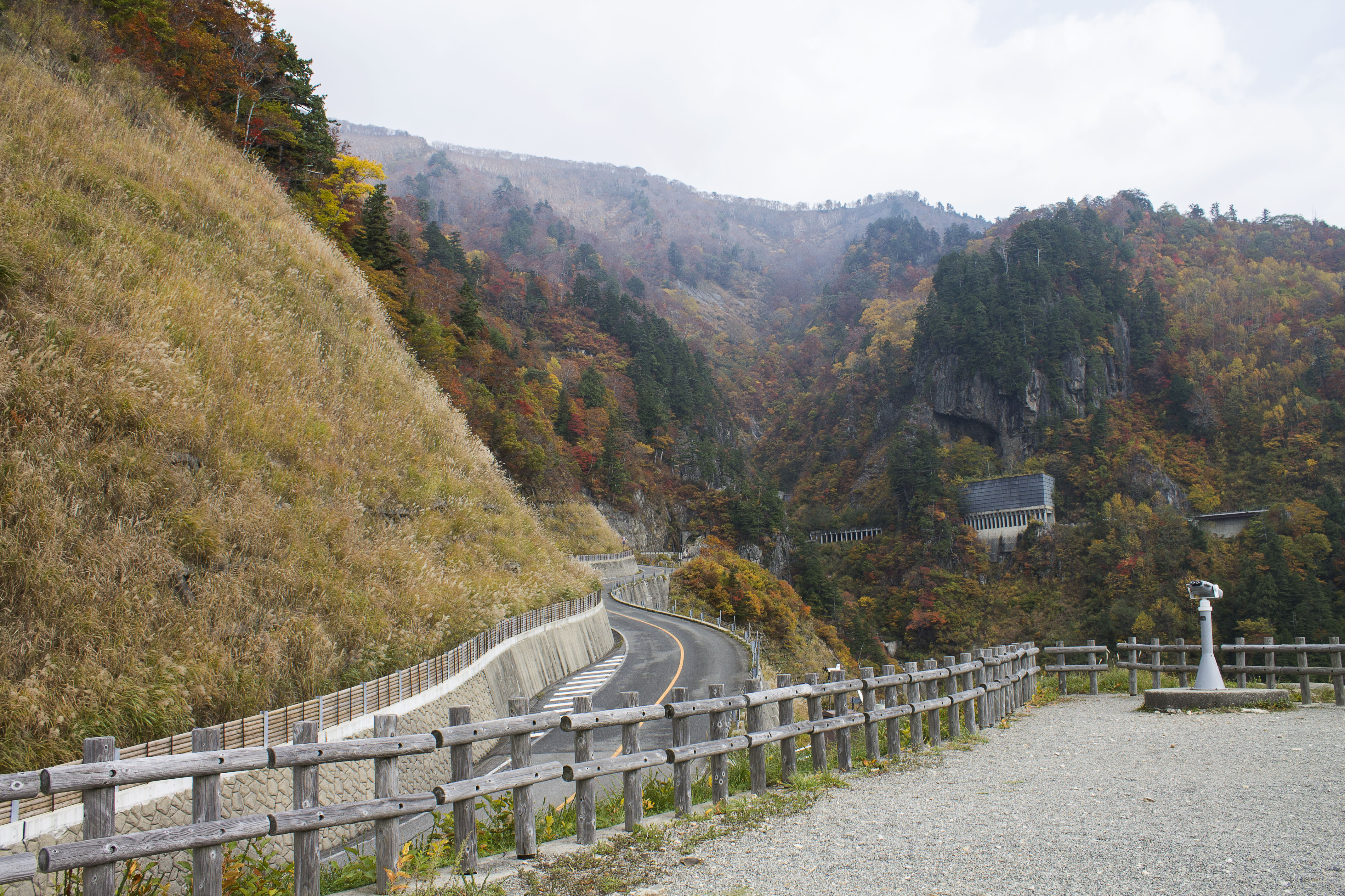 Driving the Hakusan Shirakawa-go White Road